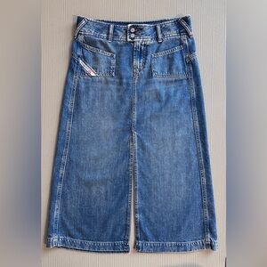 DIESEL De-Yinka buttery soft denim skirt Size 0/25 Available in two colors